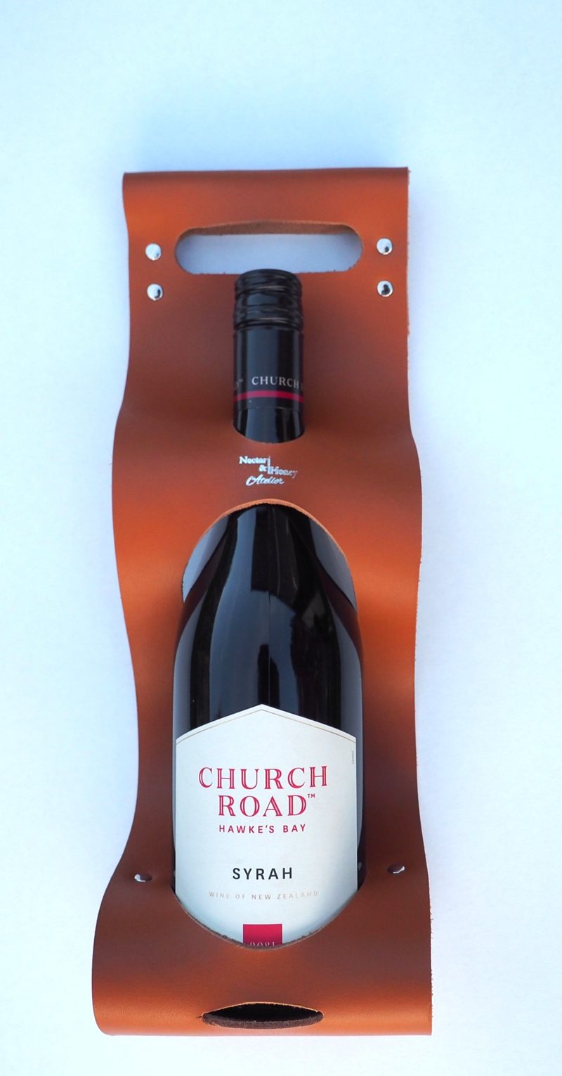 Wine carrier in Tan leather, front view